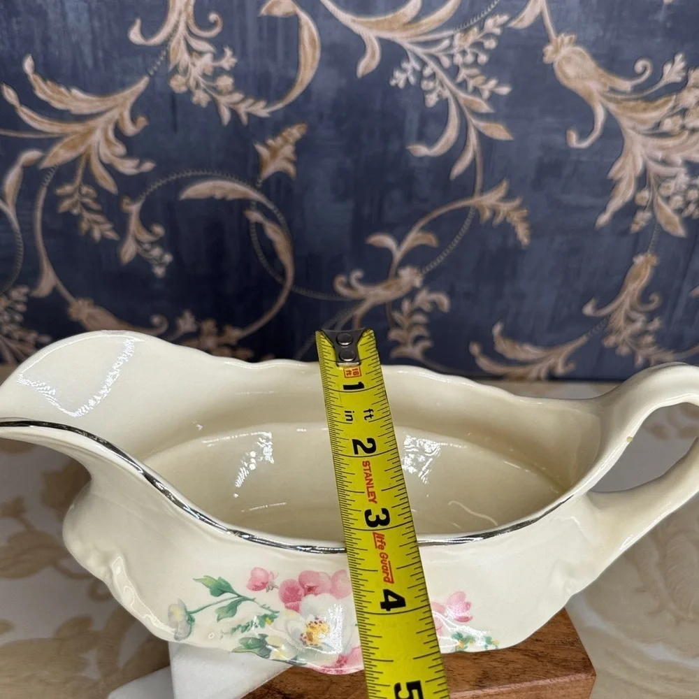 Vintage 1947 Homer Laughlin Oval Floral Pattern Gravy Boat Platinum Trim